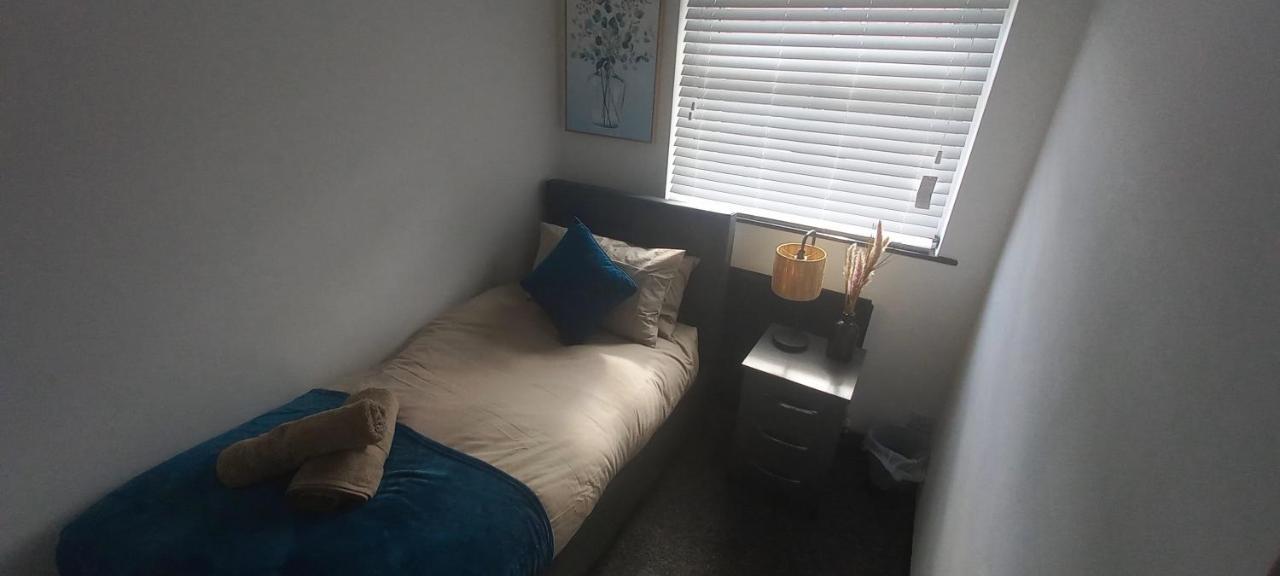 6-Min Walk To New Cross Parking Long Stay Discounts Wolverhampton Exterior foto